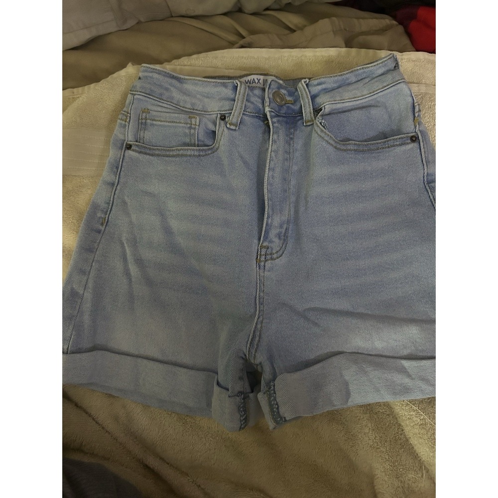 Wax‎ Jean Shorts Size Medium Mid Rise Medium Light Wash Cuffed Stretch Denim